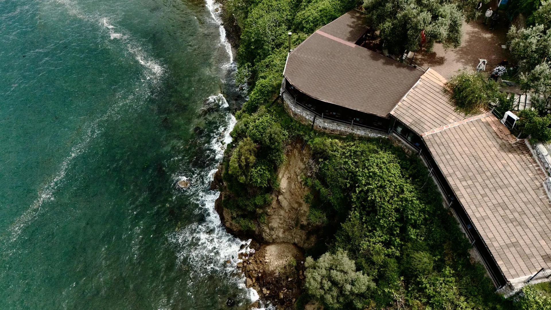 Bursa Mudanya Kumyaka deniz manzarası - Falez Cafe drone görüntüsü